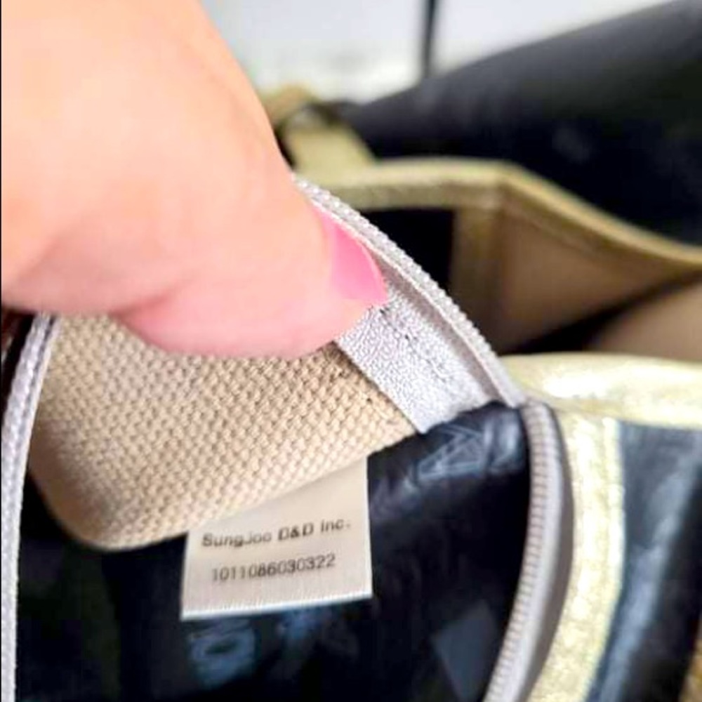 MCM Tote Bag - Picture 11 of 16